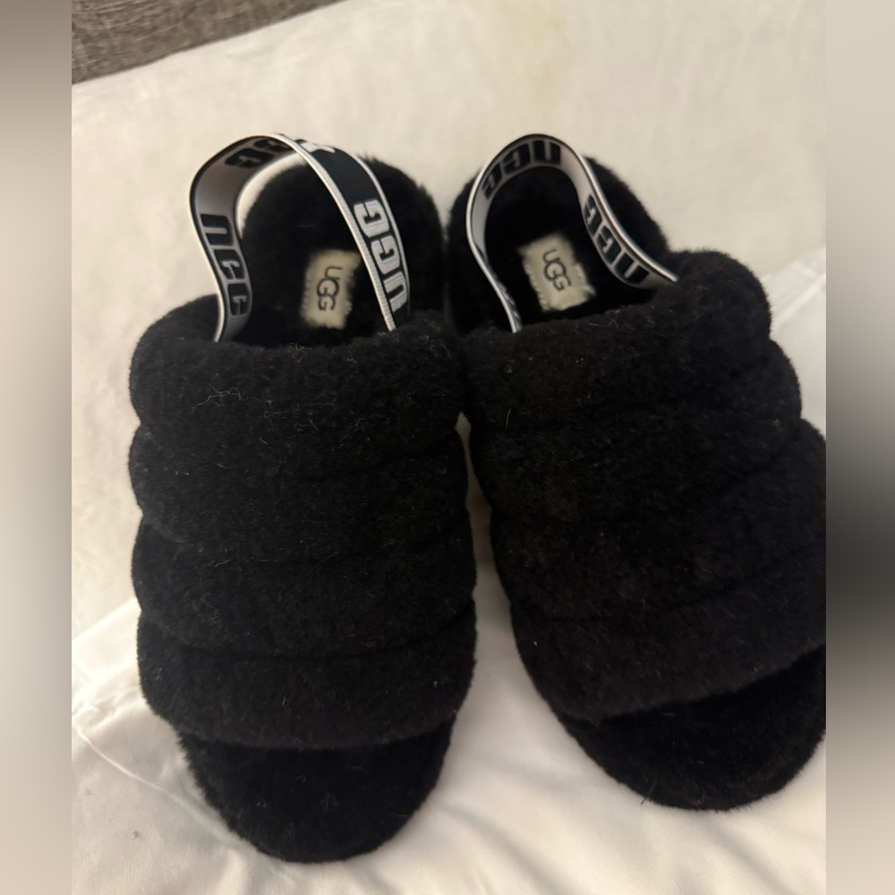 UGG New Black Fluff Slides size 7